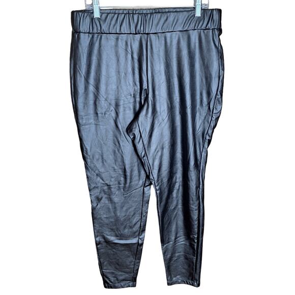 Ava & Viv Women 1x Black Comfort Stretch Faux Leather Legging - Picture 2 of 6